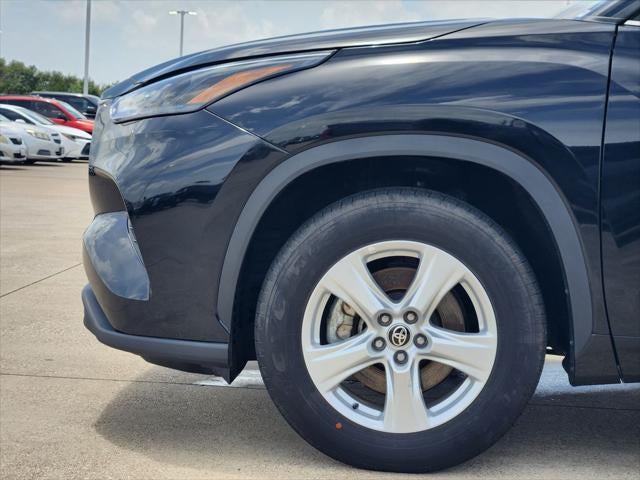 2025 Toyota Highlander LE