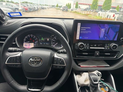 2024 Toyota Highlander XSE