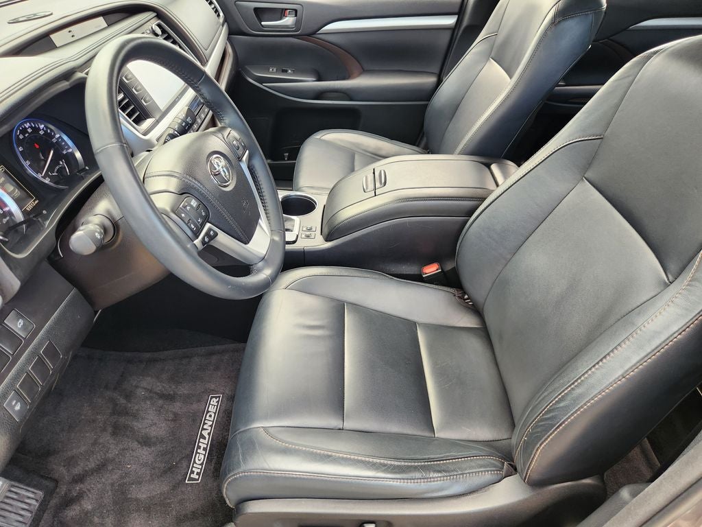 2015 Toyota HIGHLANDER XLE V6