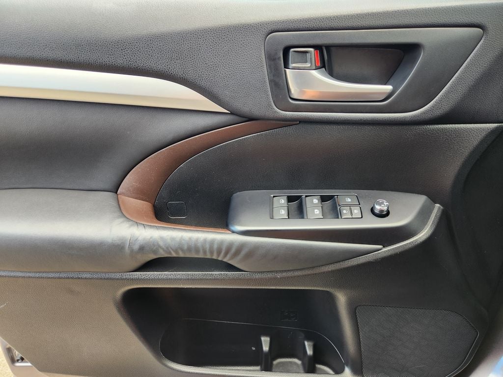 2015 Toyota HIGHLANDER XLE V6