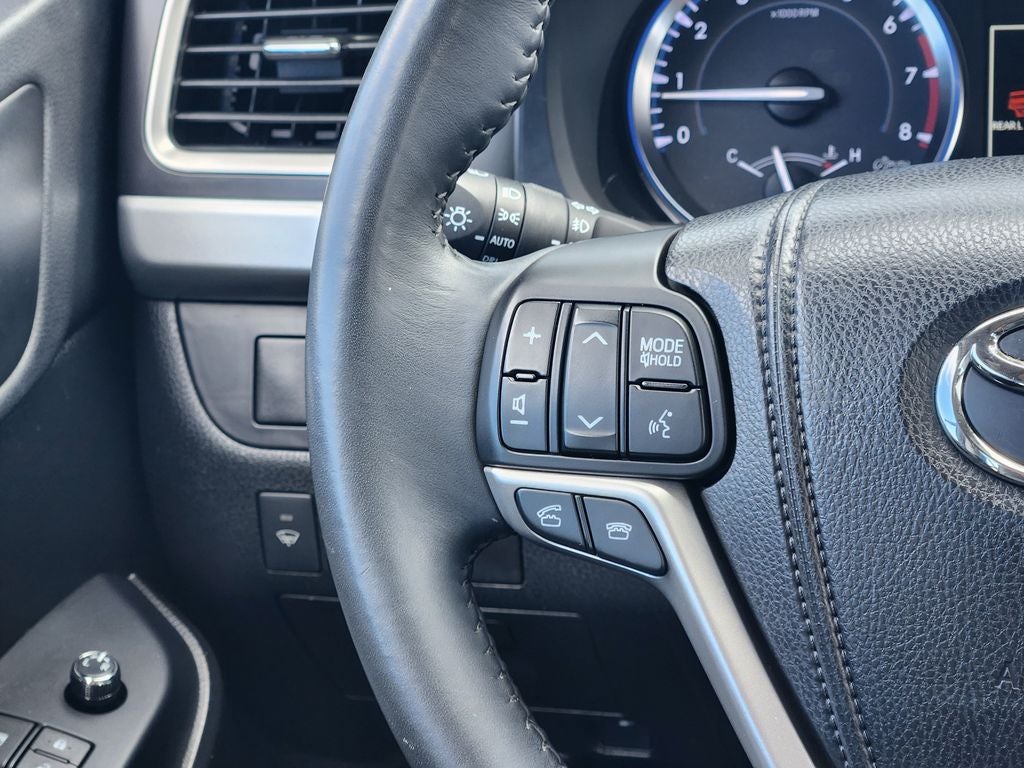 2015 Toyota HIGHLANDER XLE V6