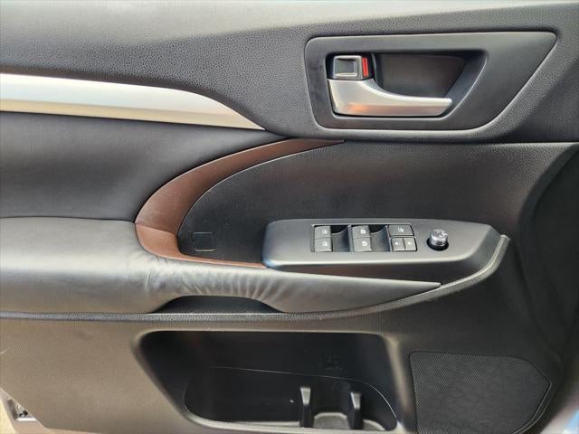 2015 Toyota HIGHLANDER XLE V6