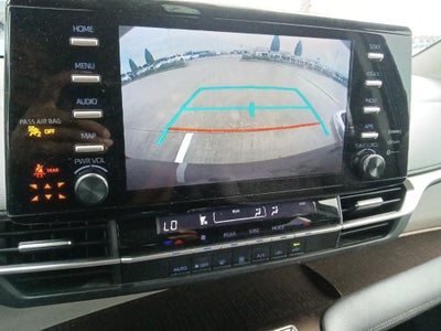 2022 Toyota Sienna LE 8 Passenger