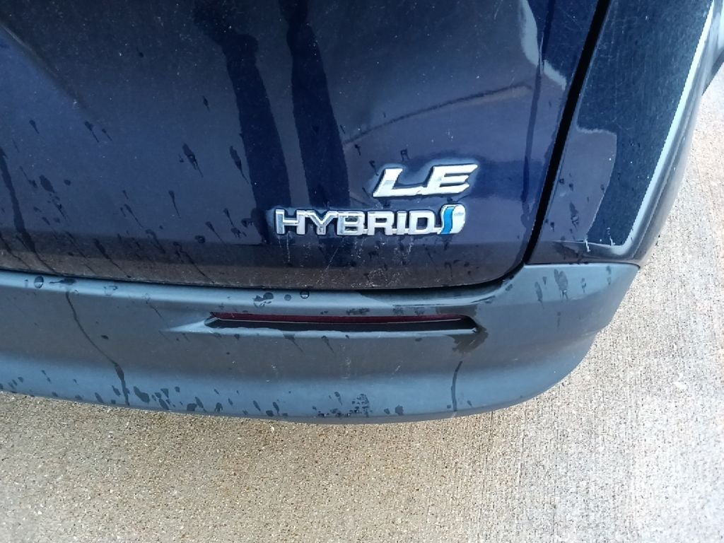 2022 Toyota Sienna LE 8 Passenger