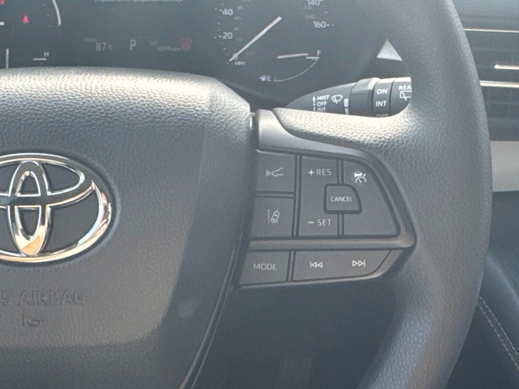 2026 Toyota Sienna LE 8 Passenger
