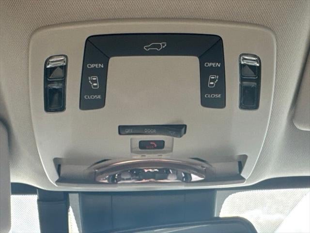 2026 Toyota Sienna LE 8 Passenger