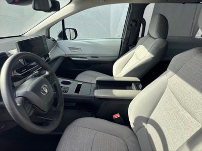 2026 Toyota Sienna LE 8 Passenger