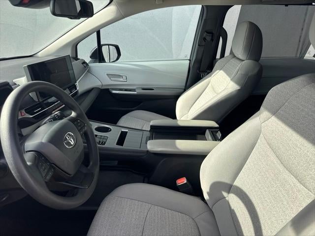 2026 Toyota Sienna LE 8 Passenger