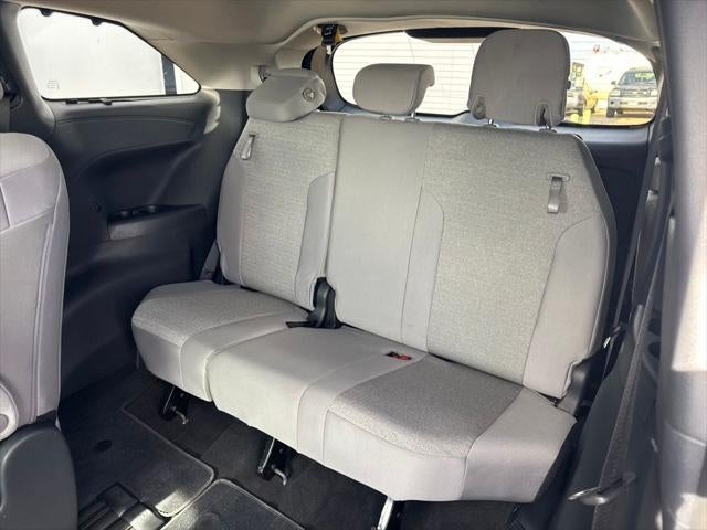 2026 Toyota Sienna LE 8 Passenger
