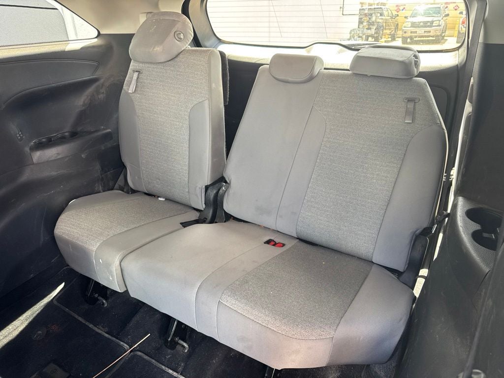 2026 Toyota Sienna LE 8 Passenger