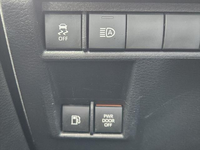 2026 Toyota Sienna LE 8 Passenger