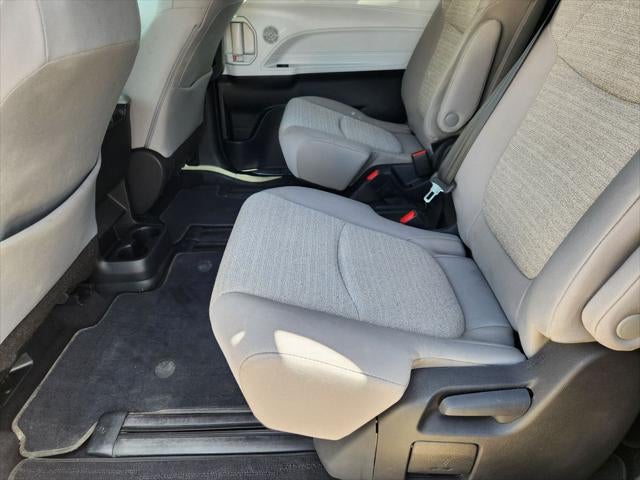 2026 Toyota Sienna LE 8 Passenger