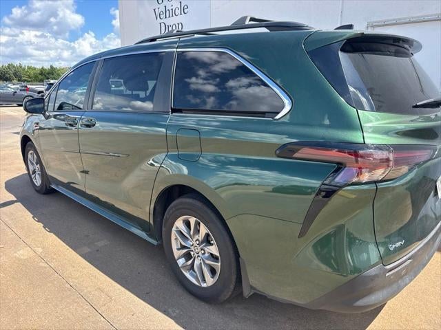 2026 Toyota Sienna LE 8 Passenger
