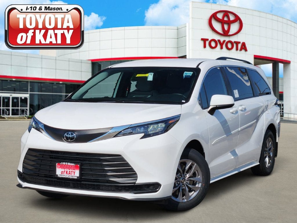 2026 Toyota Sienna LE 8 Passenger