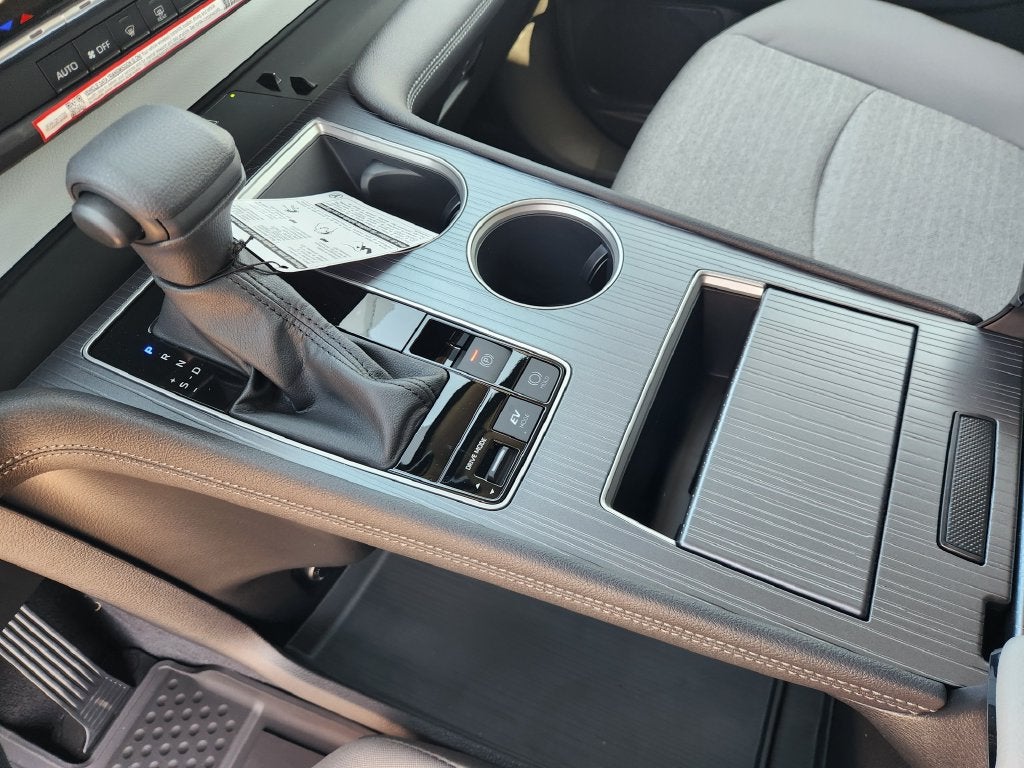 2026 Toyota Sienna LE 8 Passenger