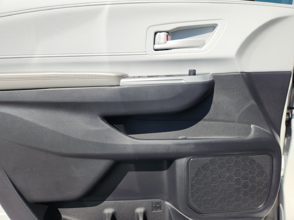 2026 Toyota Sienna LE 8 Passenger