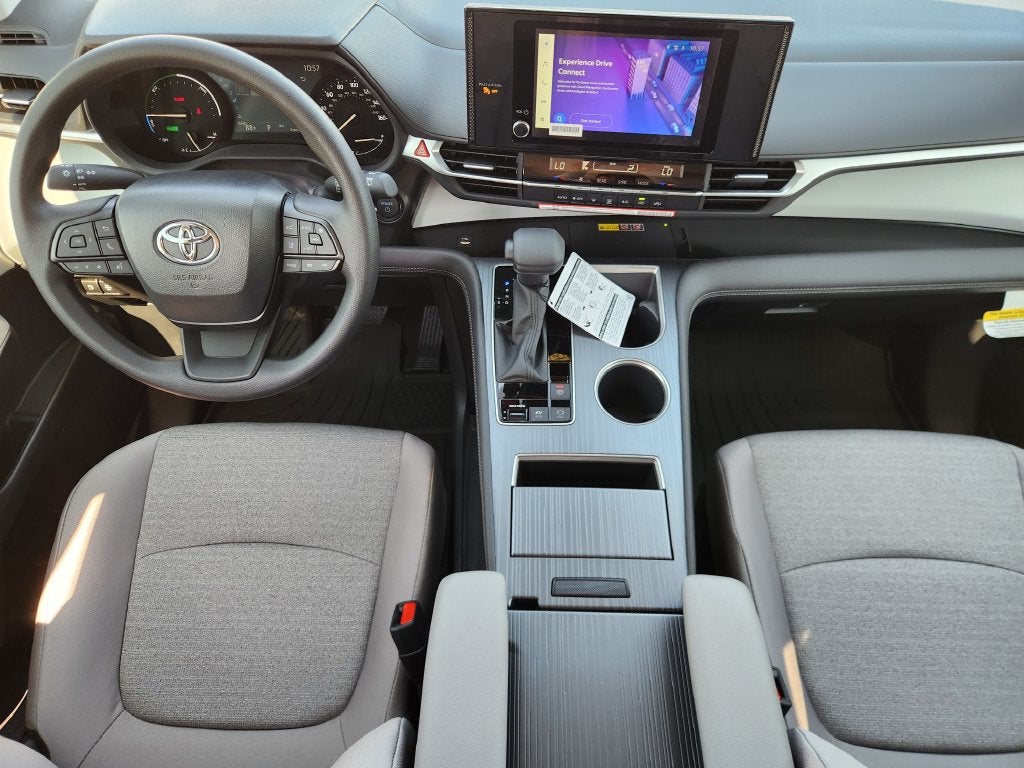 2026 Toyota Sienna LE 8 Passenger