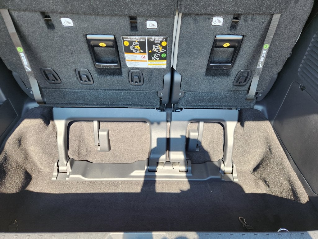 2026 Toyota Sienna LE 8 Passenger