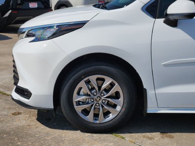 2026 Toyota Sienna LE 8 Passenger