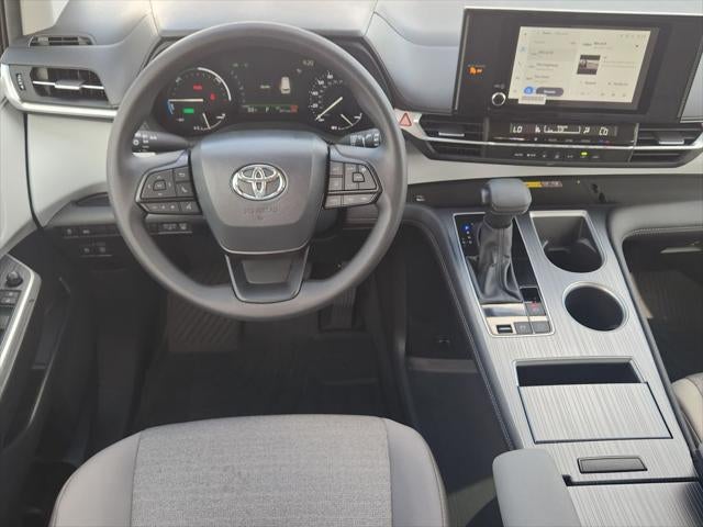 2026 Toyota Sienna LE 8 Passenger
