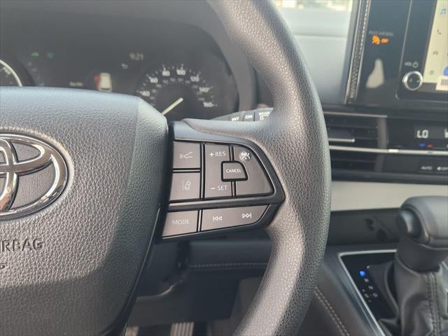 2026 Toyota Sienna LE 8 Passenger