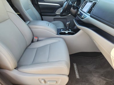 2018 Toyota HIGHLANDER XLE