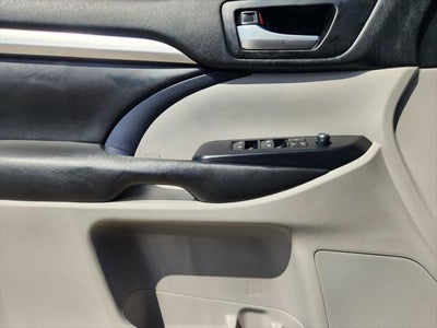 2018 Toyota HIGHLANDER XLE