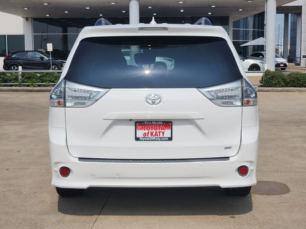 2019 Toyota Sienna SE 8 Passenger