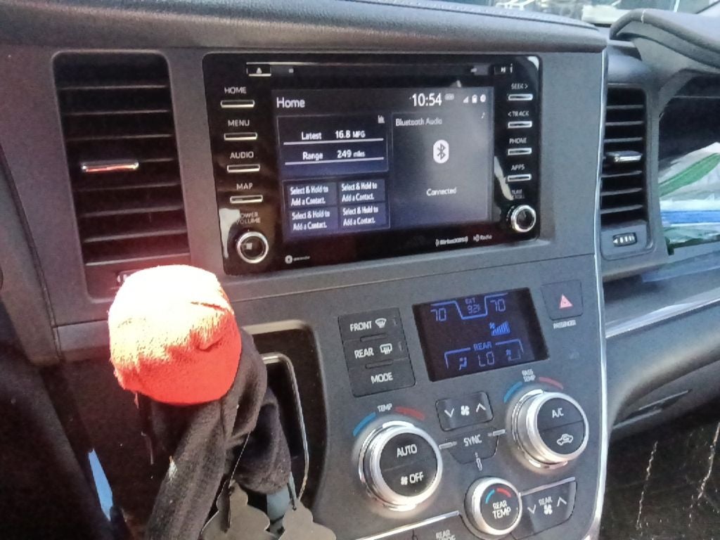2019 Toyota Sienna SE 8 Passenger