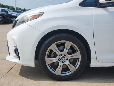 2019 Toyota Sienna SE 8 Passenger