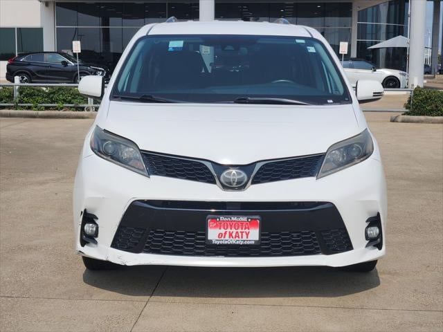 2019 Toyota Sienna SE 8 Passenger