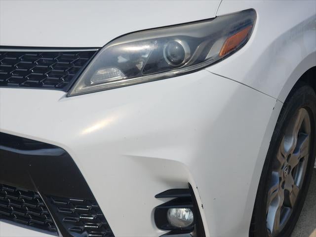 2019 Toyota Sienna SE 8 Passenger