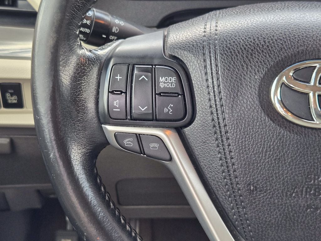 2016 Toyota Sienna XLE 8 Passenger