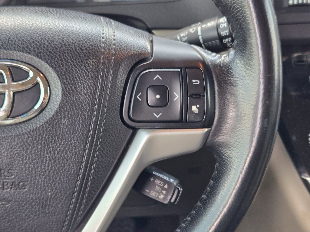 2016 Toyota Sienna XLE 8 Passenger