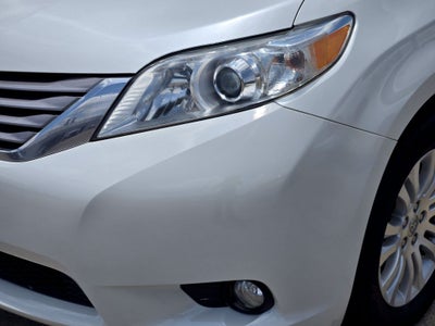 2016 Toyota Sienna XLE 8 Passenger