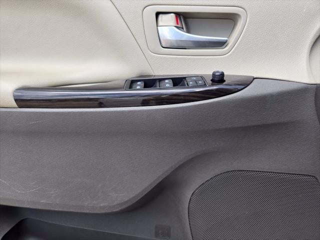 2016 Toyota Sienna XLE 8 Passenger