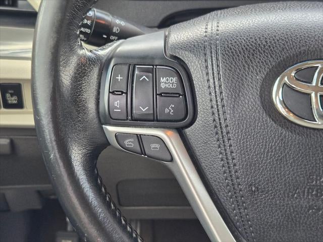 2016 Toyota Sienna XLE 8 Passenger