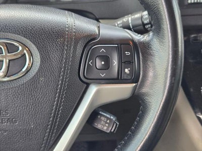 2016 Toyota Sienna XLE 8 Passenger