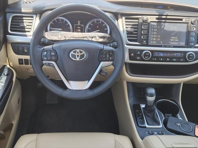 2016 Toyota Highlander Limited