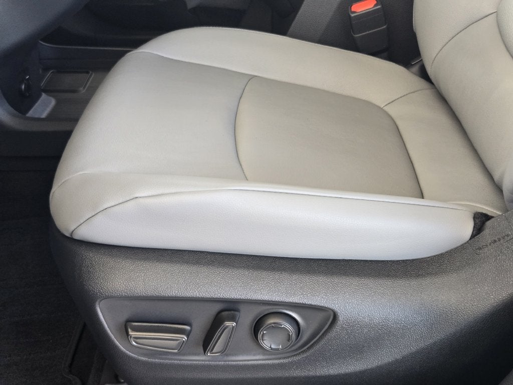 2026 Toyota Sienna XLE 8 Passenger