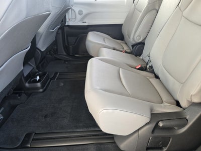 2026 Toyota Sienna XLE 8 Passenger