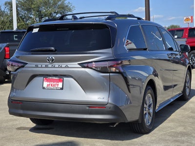 2026 Toyota Sienna XLE 8 Passenger