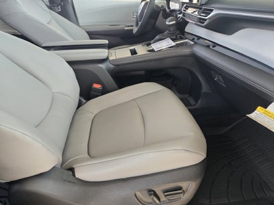 2026 Toyota Sienna XLE 8 Passenger