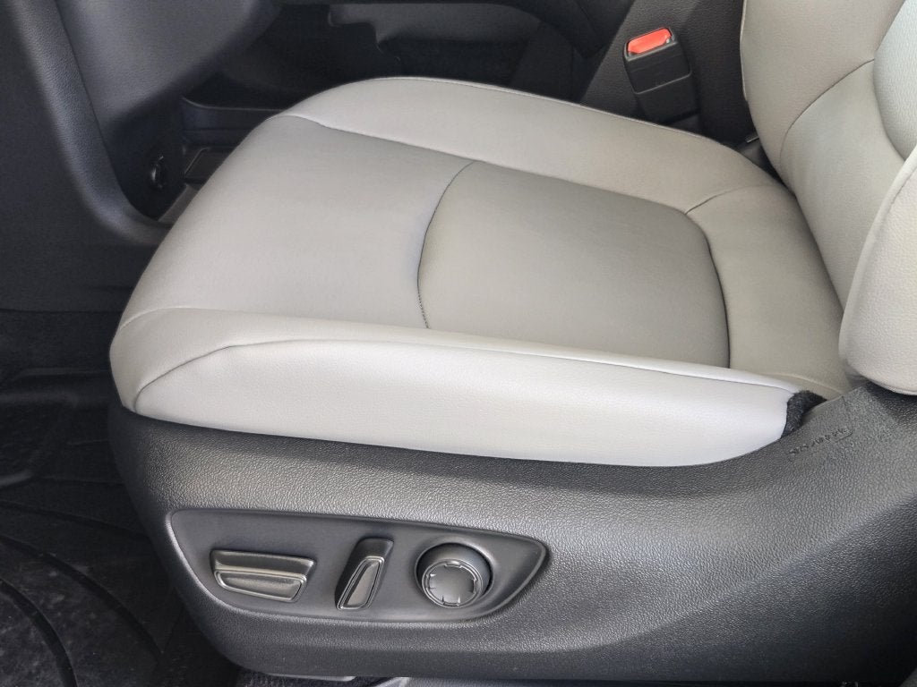 2026 Toyota Sienna XLE 8 Passenger