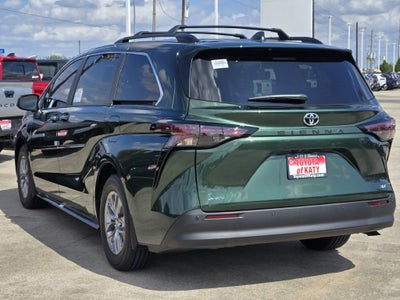2026 Toyota Sienna XLE 8 Passenger