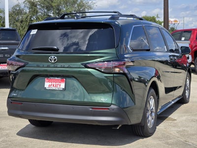 2026 Toyota Sienna XLE 8 Passenger