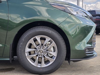 2026 Toyota Sienna XLE 8 Passenger
