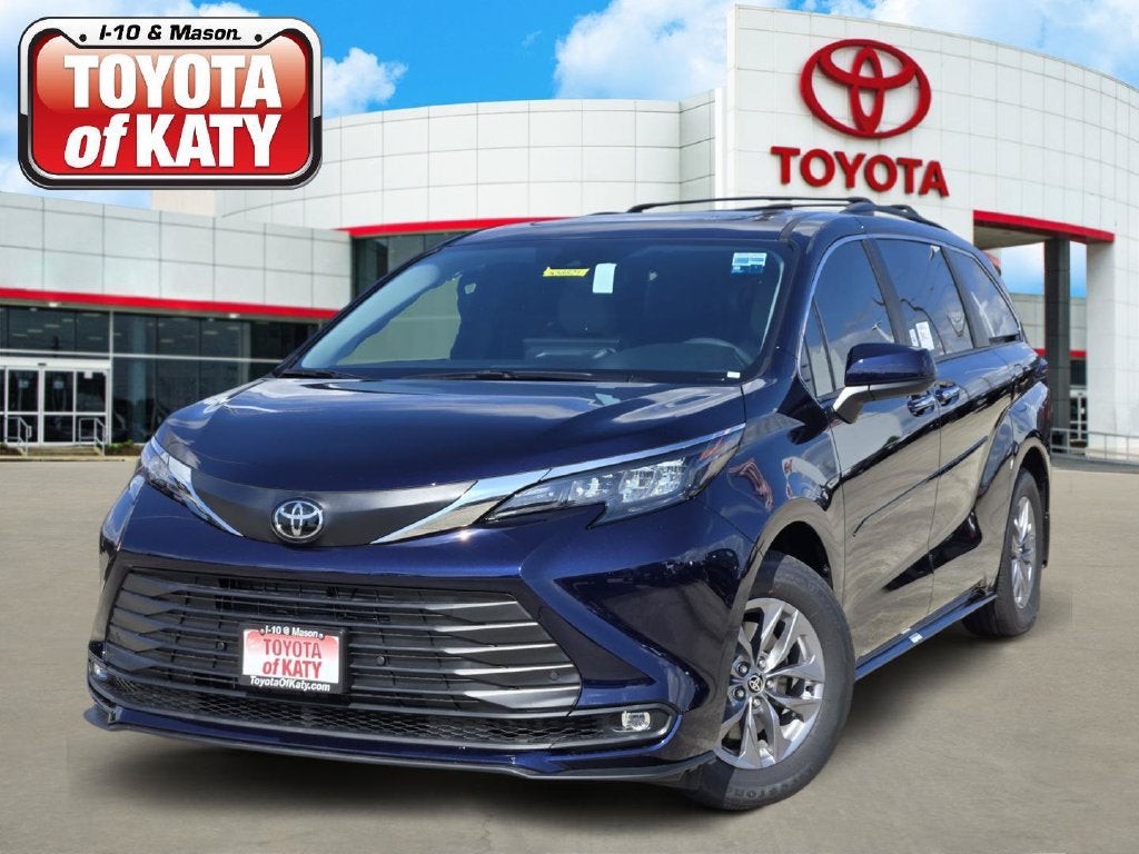 2026 Toyota Sienna XLE 8 Passenger