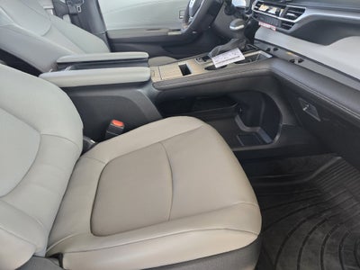 2026 Toyota Sienna XLE 8 Passenger