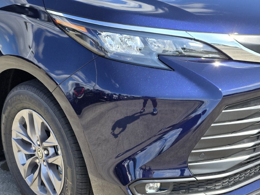 2026 Toyota Sienna XLE 8 Passenger